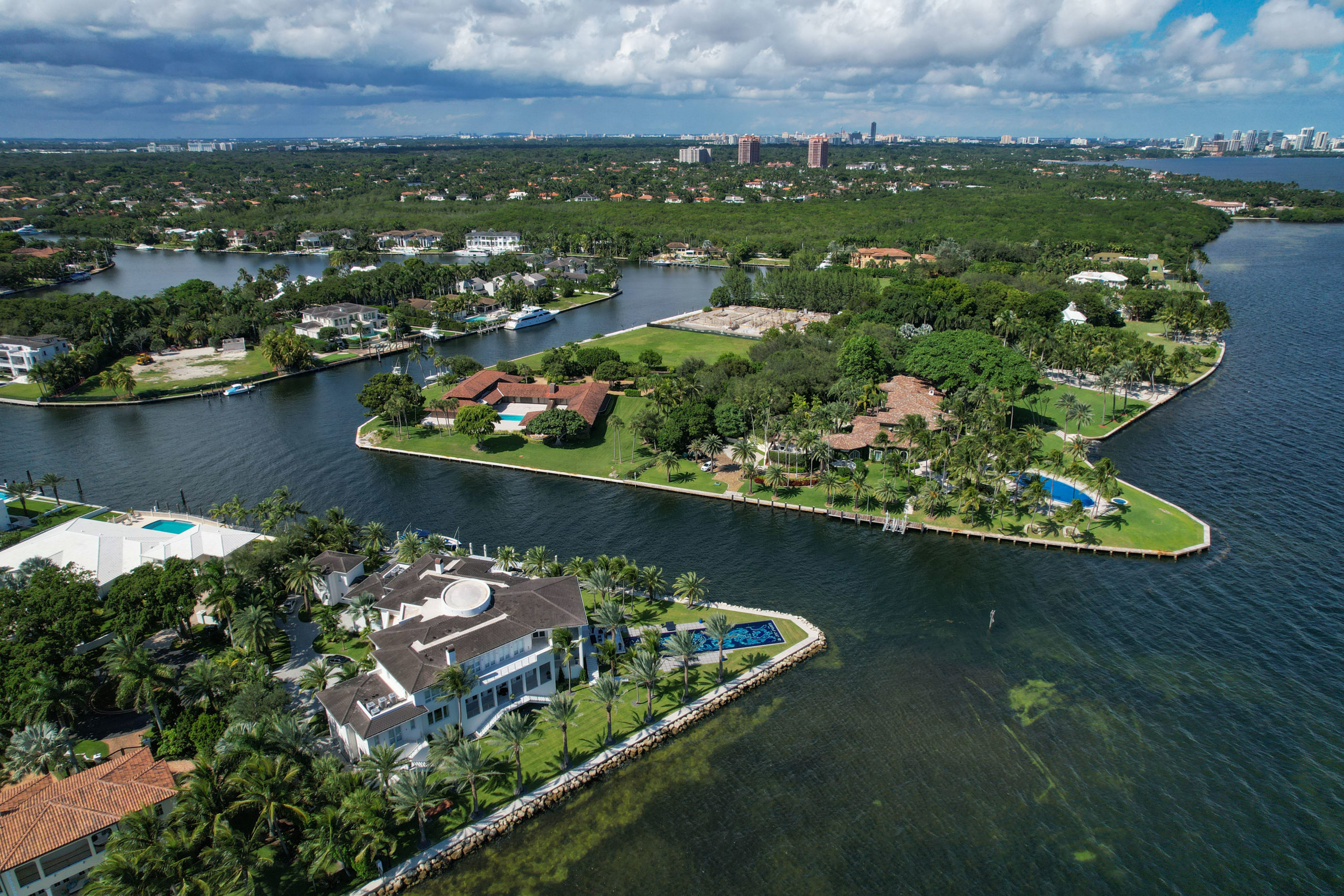 What is the best gated community in Coral Gables? DSG