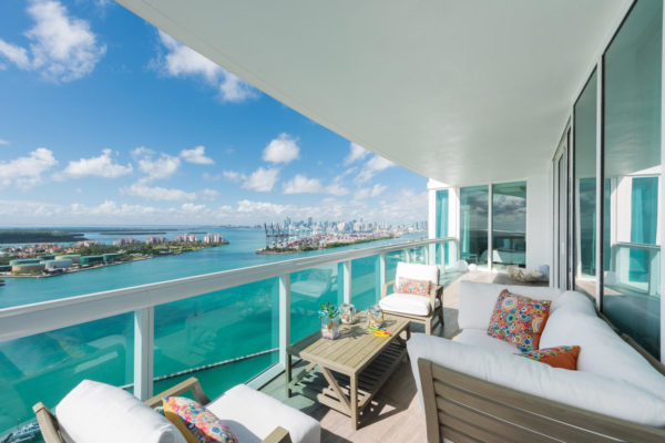 1000 South Pointe Dr Unit 2802-large-003-27-20171121 01 DSC 9721-1499x1000-72dpi