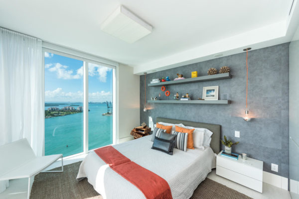 1000 South Pointe Dr Unit 2802-large-022-11-20171121 01 DSC 9812 ED-1499x1000-72dpi