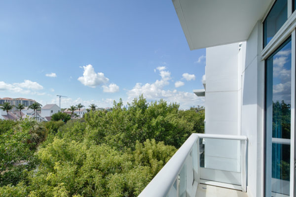 11_9380_2017-02-03_100 S Pointe Dr #TH14, Mia Bch_HDR