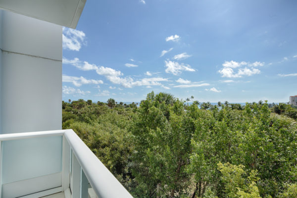 12_9375_2017-02-03_100 S Pointe Dr #TH14, Mia Bch_HDR