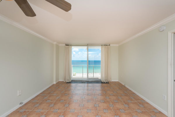 345 Ocean Dr Unit 1016 Miami-large-006-7-2016 DSC 5756-1499x1000-72dpi