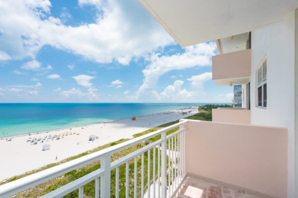 345 Ocean Dr Unit 1016 Miami-large-007-19-2016 DSC 5769-1499x1000-72dpi
