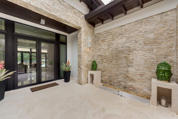 810 Jeronimo Dr Coral Gables-large-002-2-Entryway-1499x1000-72dpi