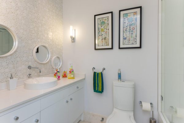 810 Jeronimo Dr Coral Gables-large-029-31-Bathroom-1499x1000-72dpi