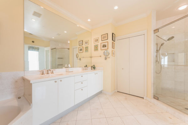 901 Brickell Key Blvd Unit-large-017-22-2017 DSC 0309-1499x1000-72dpi