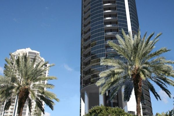 Porsche Design Tower Sunny Isles Beach - Is this Miami's most luxurious tower? Porsche Design Tower Sunny Isles Beach - Is this Miami's most luxurious tower?