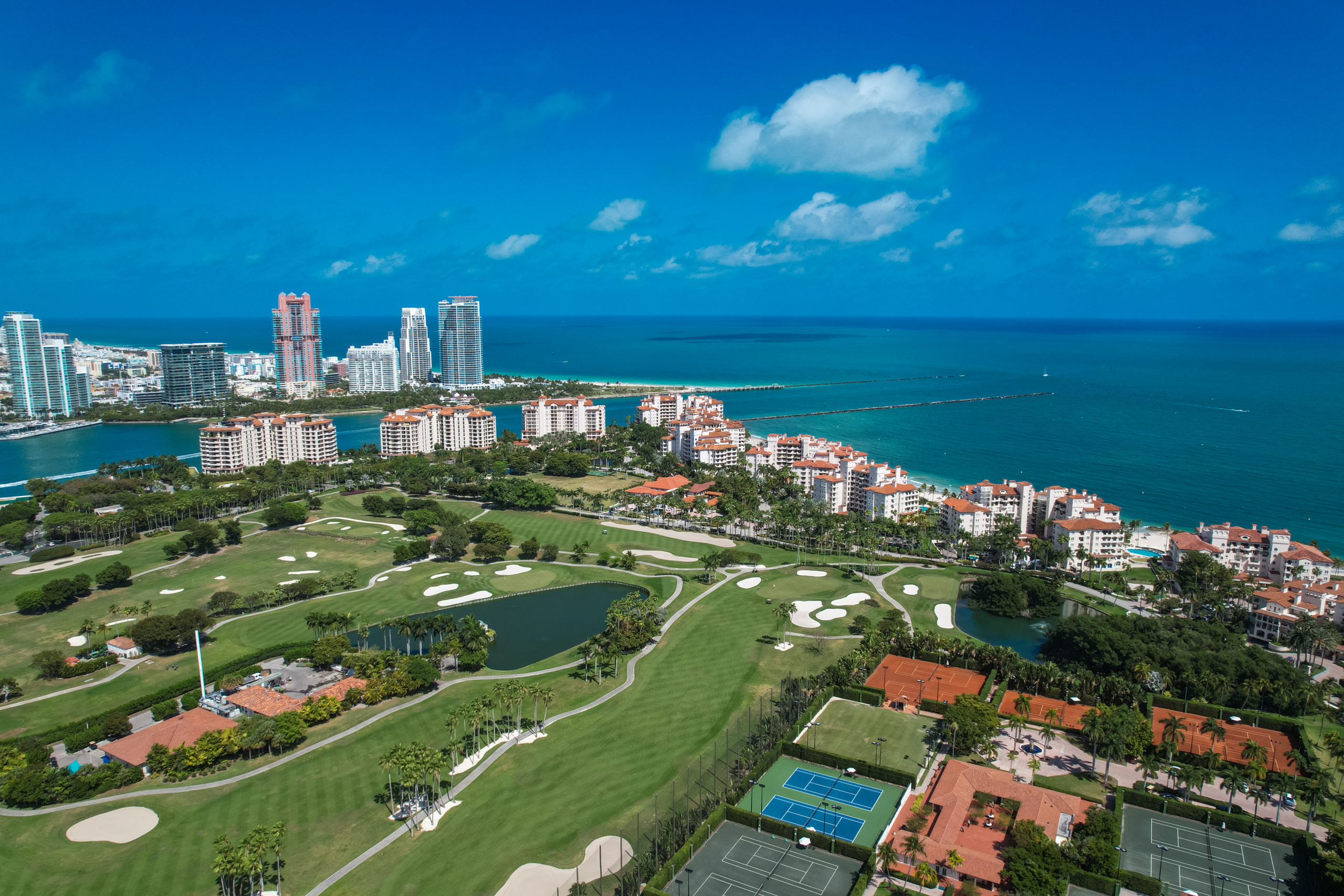 Moving to Miami Beach | Why More and More Wealthy Americans are Moving to Fisher Island DSG Moving to Miami Beach | Why More and More Wealthy Americans are Moving to Fisher Island DSG