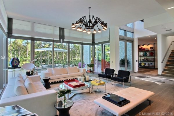 Coral Gables Homes vs Key Biscayne Homes Coral Gables Homes vs Key Biscayne Homes