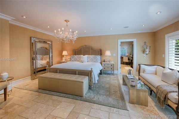 Coral Gables Homes vs Key Biscayne Homes Coral Gables Homes vs Key Biscayne Homes