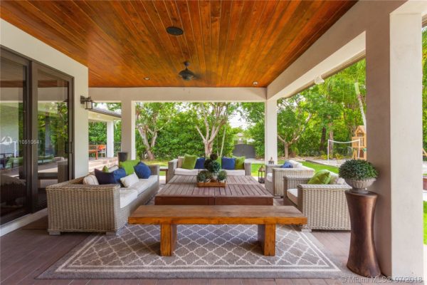 What is the Value of Coral Gables Homes Vs Pinecrest Homes?