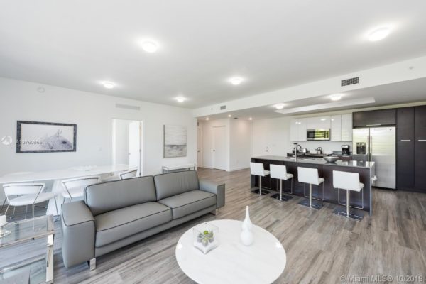 L'Uccello Coconut Grove | Income Producing Property offering 6 fully furnished units L'Uccello Coconut Grove | Income Producing Property offering 6 fully furnished units