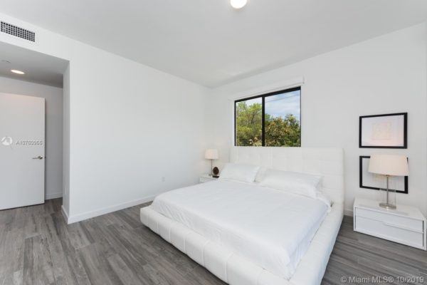 L'Uccello Coconut Grove | Income Producing Property offering 6 fully furnished units L'Uccello Coconut Grove | Income Producing Property offering 6 fully furnished units