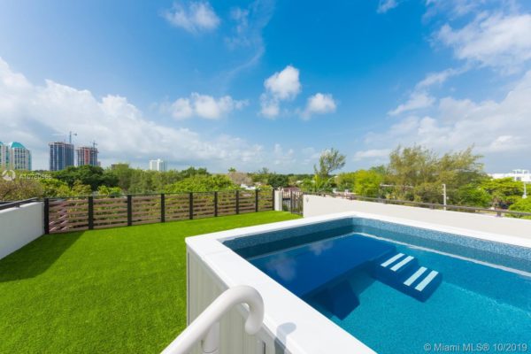L'Uccello Coconut Grove | Income Producing Property offering 6 fully furnished units L'Uccello Coconut Grove | Income Producing Property offering 6 fully furnished units
