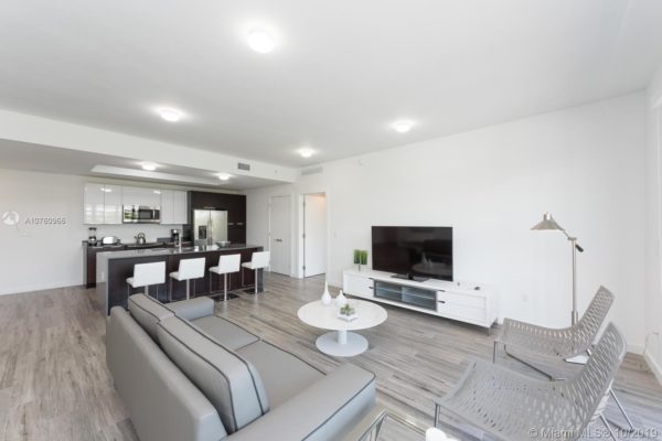 L'Uccello Coconut Grove | Income Producing Property offering 6 fully furnished units L'Uccello Coconut Grove | Income Producing Property offering 6 fully furnished units
