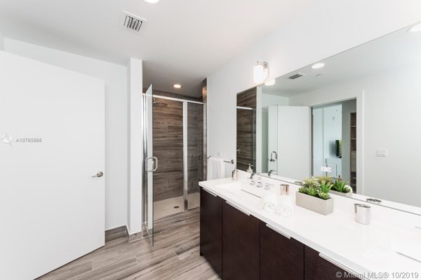 L'Uccello Coconut Grove | Income Producing Property offering 6 fully furnished units L'Uccello Coconut Grove | Income Producing Property offering 6 fully furnished units