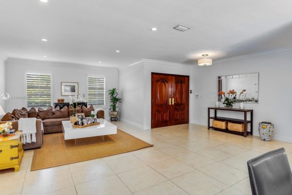 The Pinecrest Real Estate Market Report 2019 The Pinecrest Real Estate Market Report 2019