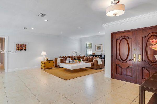 The Pinecrest Real Estate Market Report 2019 The Pinecrest Real Estate Market Report 2019