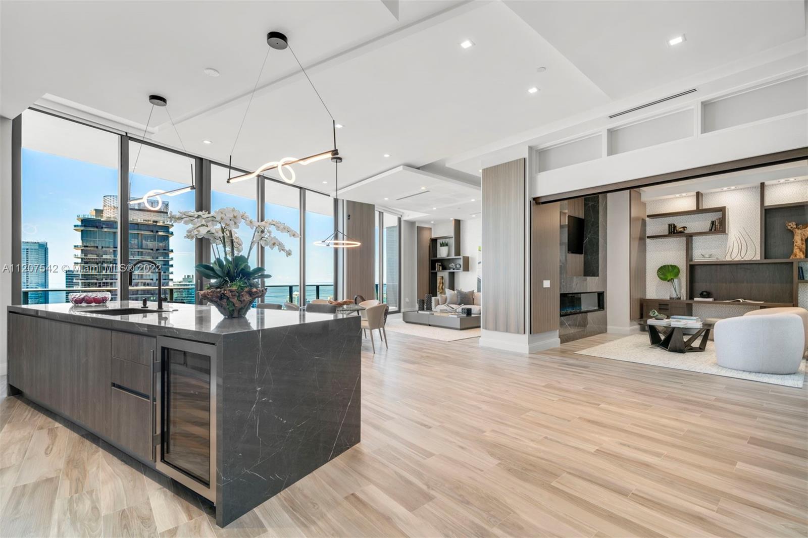 Miami Penthouses for Sale | 10 Penthouses with 10 Budgets. Miami Penthouses for Sale | 10 Penthouses with 10 Budgets.