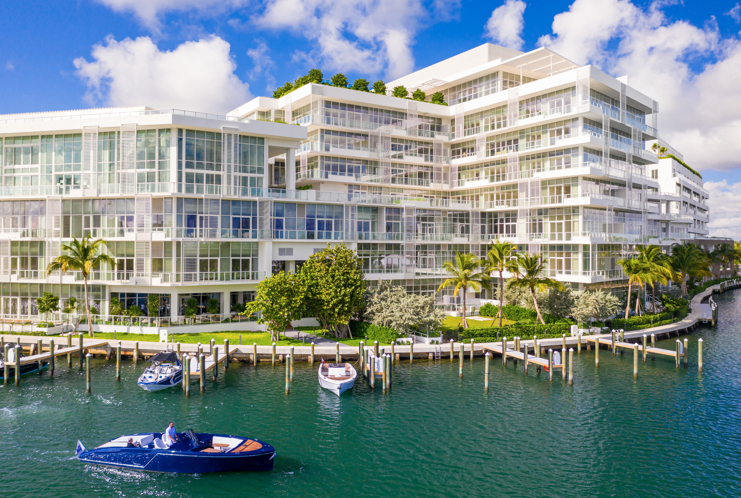 Is the Ritz Carlton Residences Miami Beach the Best Luxury Condo in Miami? Is the Ritz Carlton Residences Miami Beach the Best Luxury Condo in Miami?