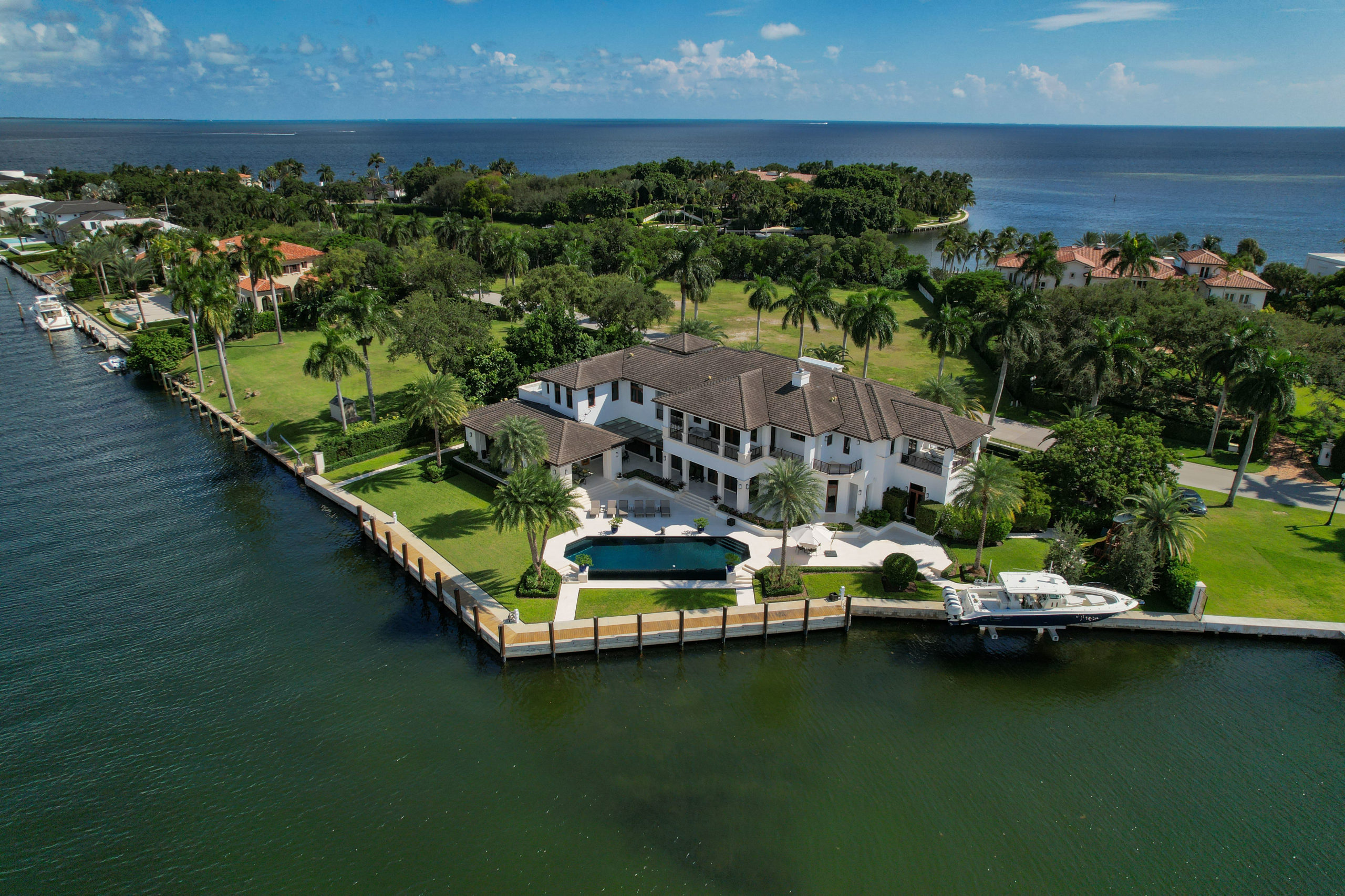 What are the Best Waterfront Communities in Miami in 2022? DSG