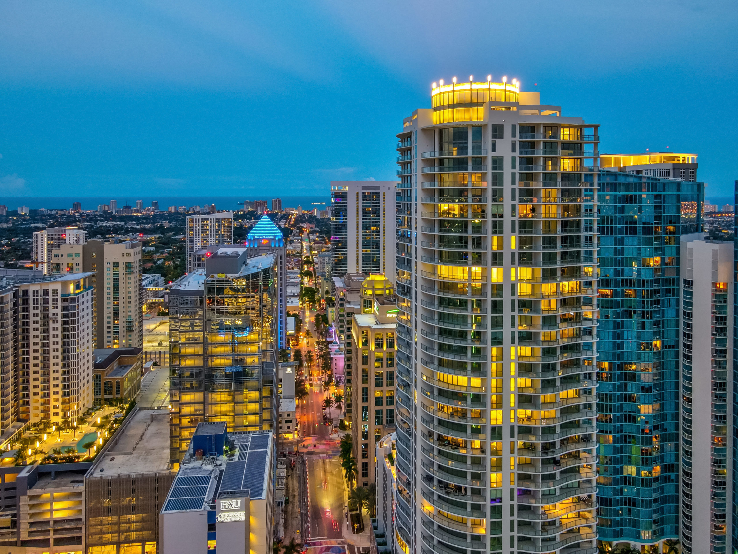 Inside 100 Las Olas in Fort Lauderdale | Enjoy The Most Exclusive Urban Lifestyle Fort Lauderdale has to offer Inside 100 Las Olas in Fort Lauderdale | Enjoy The Most Exclusive Urban Lifestyle Fort Lauderdale has to offer