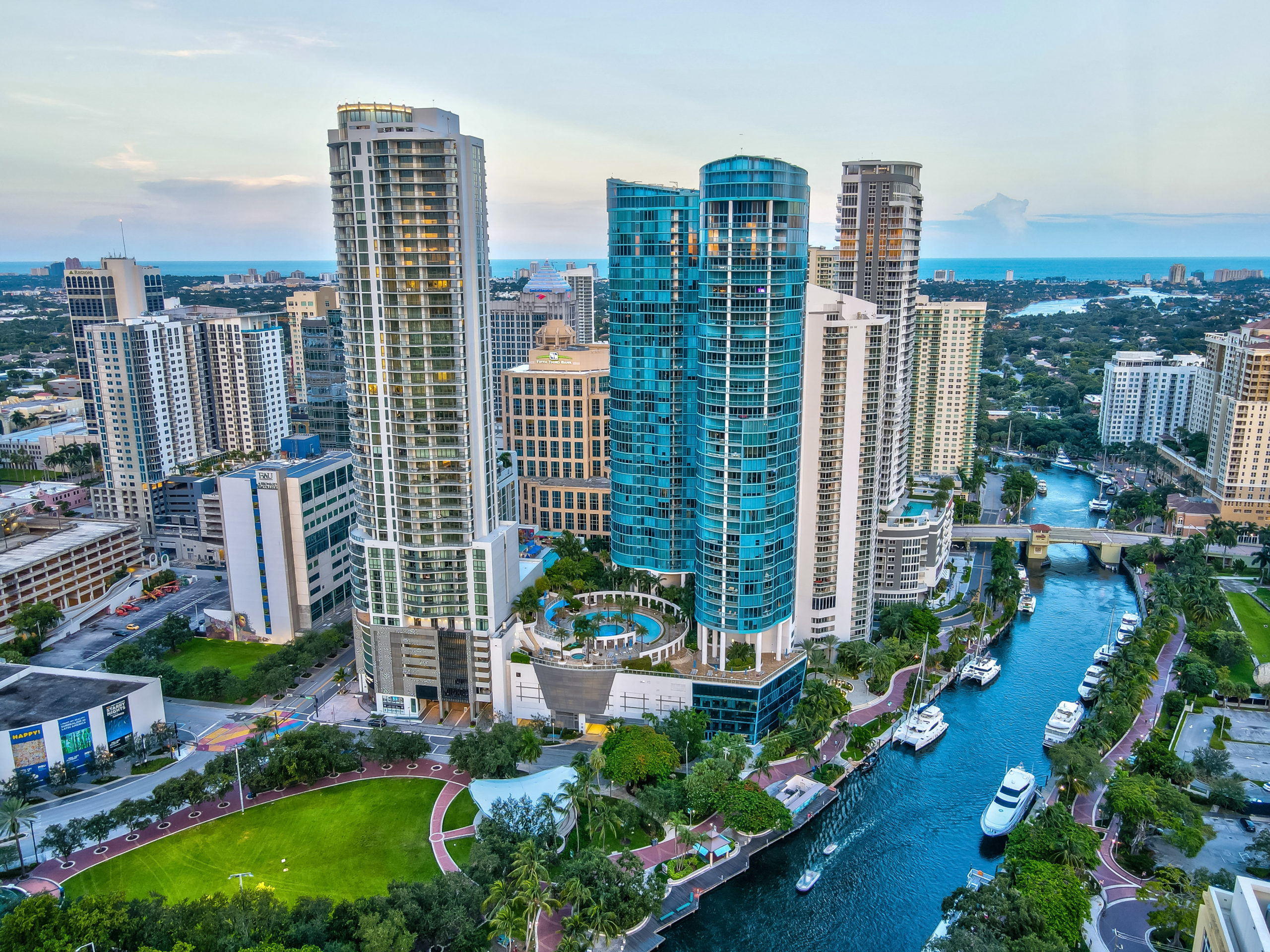 Inside 100 Las Olas in Fort Lauderdale | Enjoy The Most Exclusive Urban Lifestyle Fort Lauderdale has to offer Inside 100 Las Olas in Fort Lauderdale | Enjoy The Most Exclusive Urban Lifestyle Fort Lauderdale has to offer