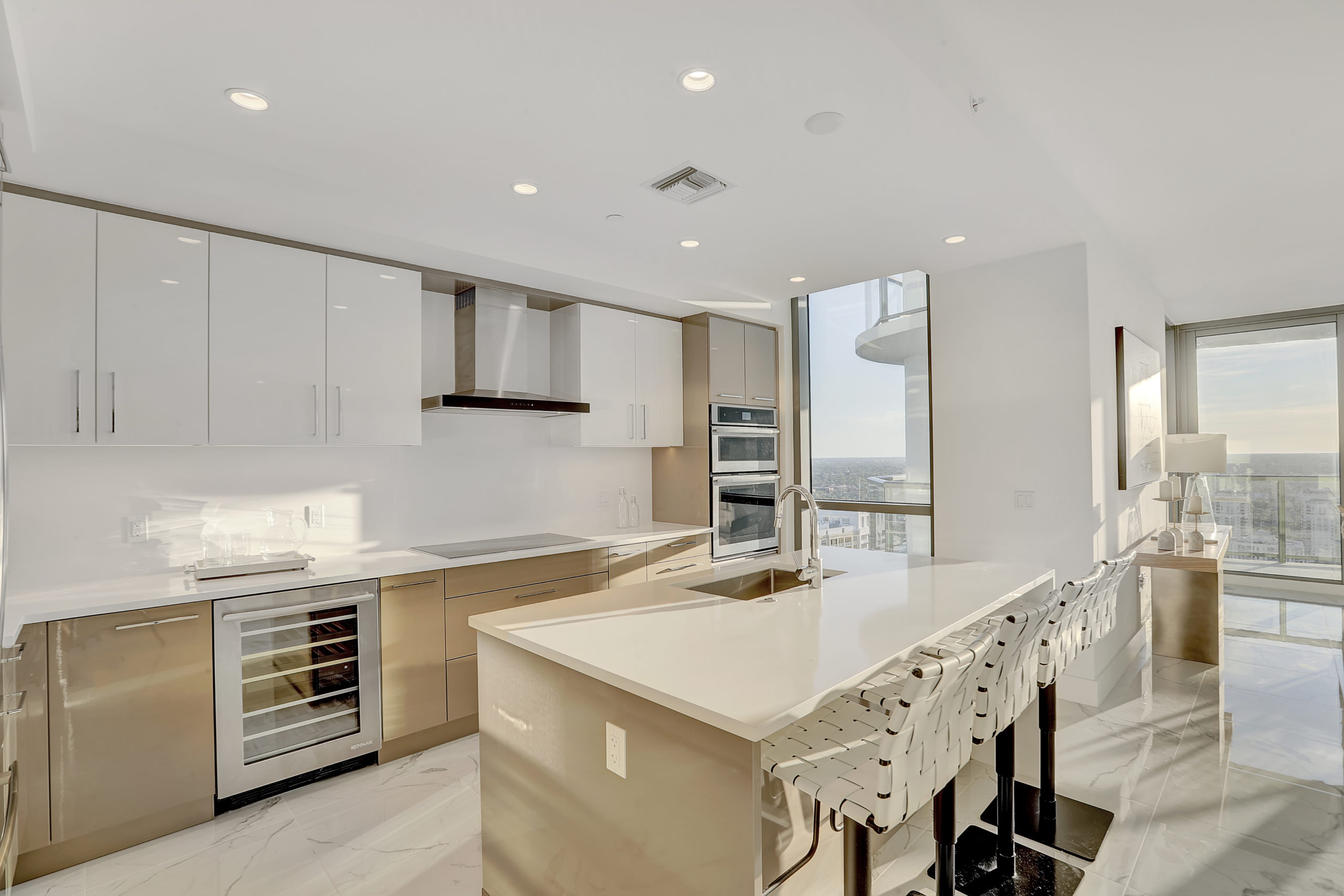 Inside 100 Las Olas in Fort Lauderdale | Enjoy The Most Exclusive Urban Lifestyle Fort Lauderdale has to offer Inside 100 Las Olas in Fort Lauderdale | Enjoy The Most Exclusive Urban Lifestyle Fort Lauderdale has to offer