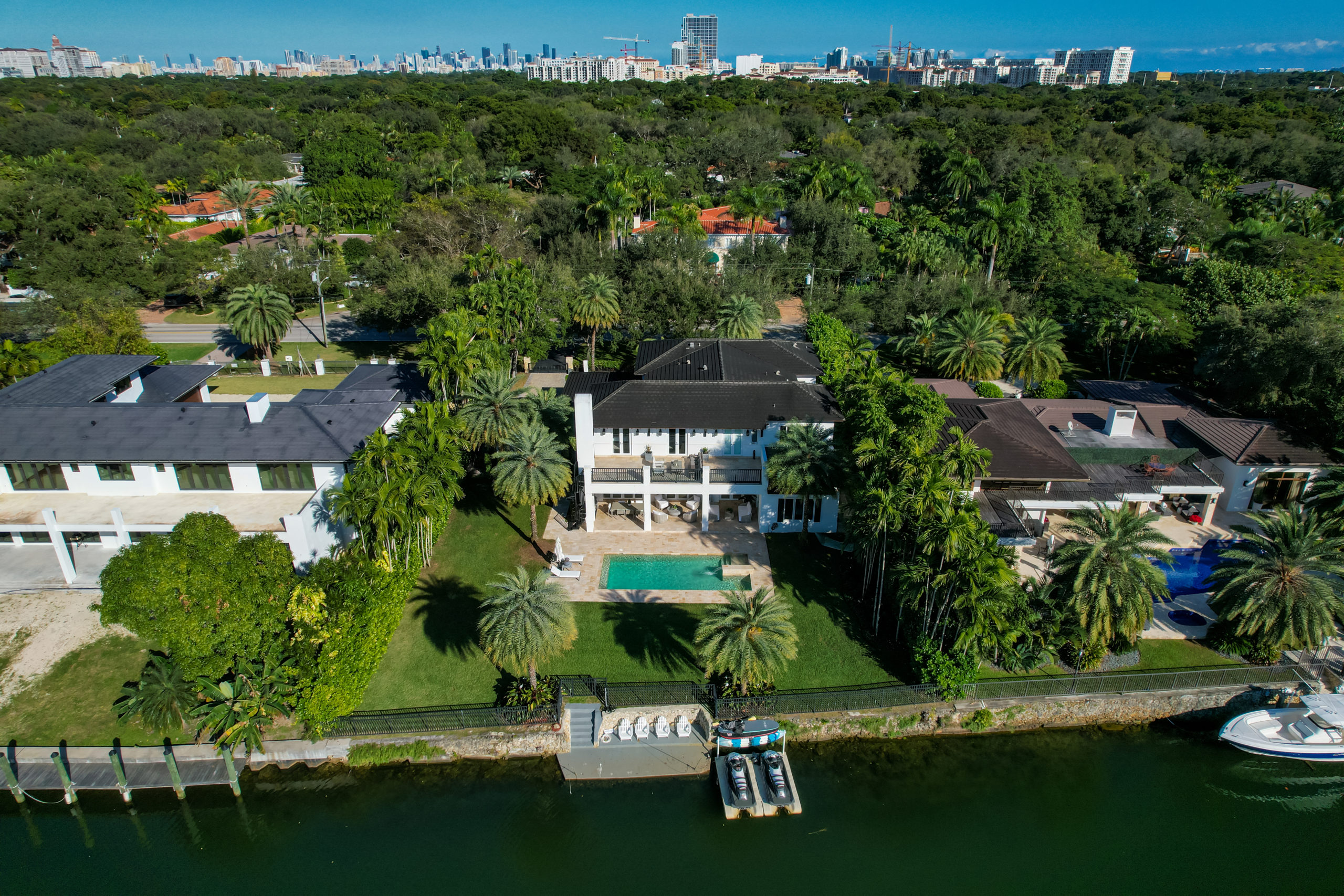 Single Family Homes for Sale in Miami | The Most Exclusive Neighborhoods. Single family homes for sale in Coral Gables fl