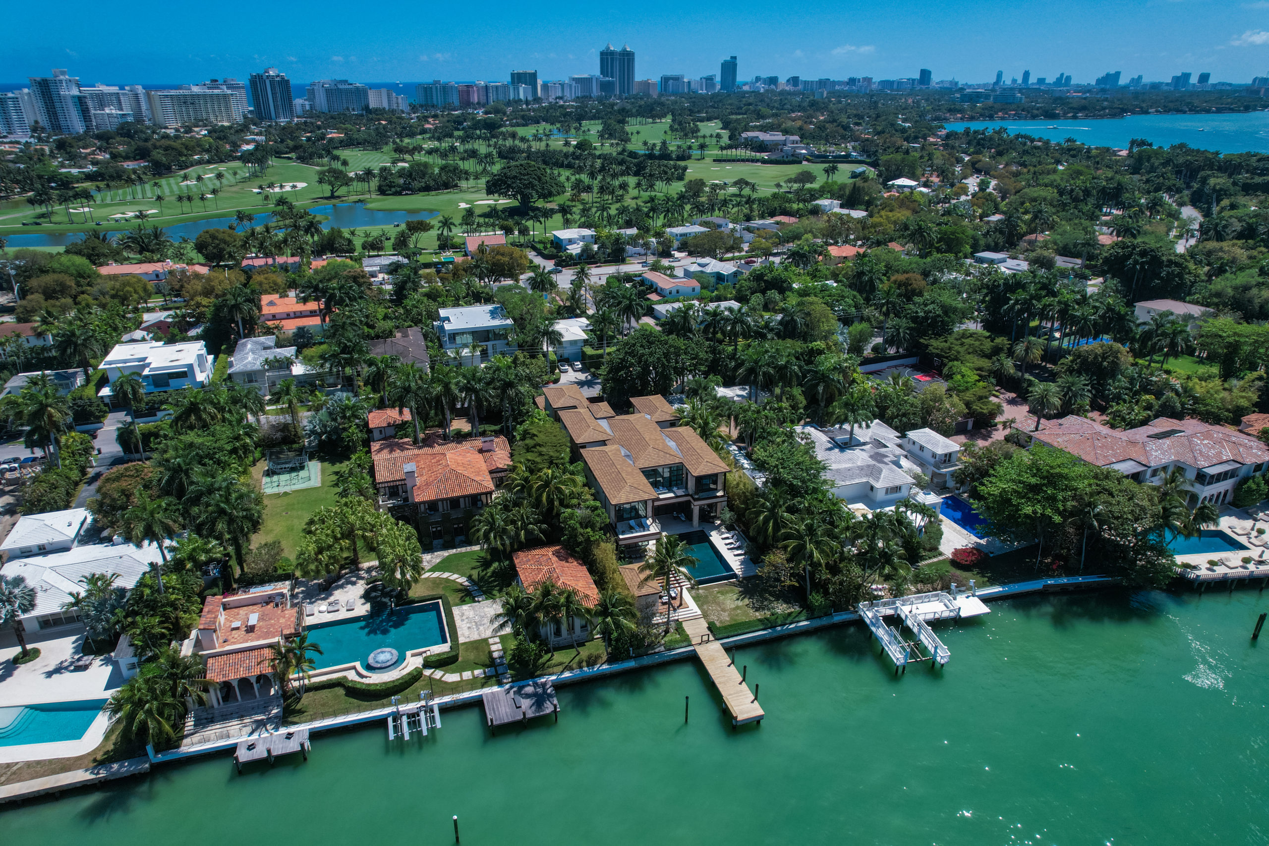Single Family Homes for Sale in Miami | The Most Exclusive Neighborhoods