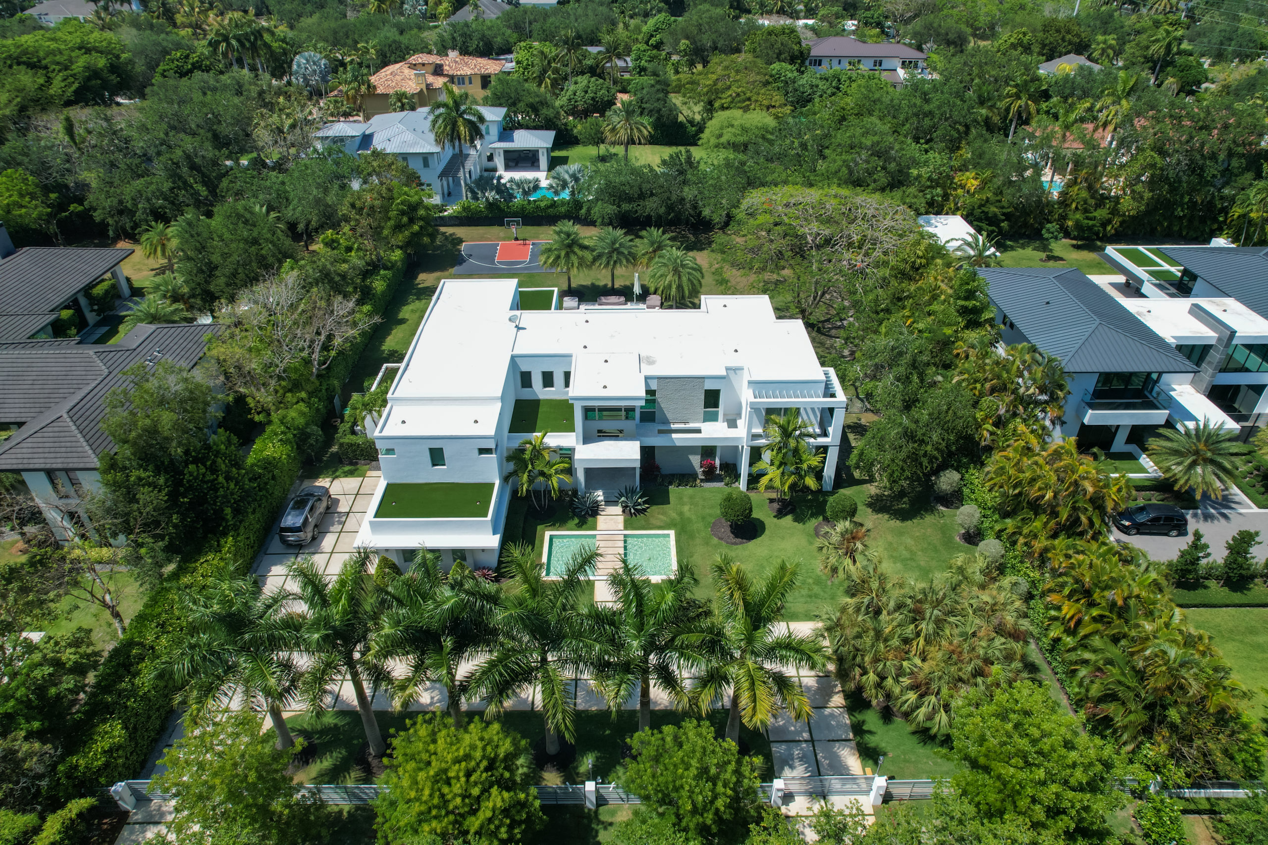 Single Family Homes for Sale in Miami | The Most Exclusive Neighborhoods. Single family homes in Pinecest