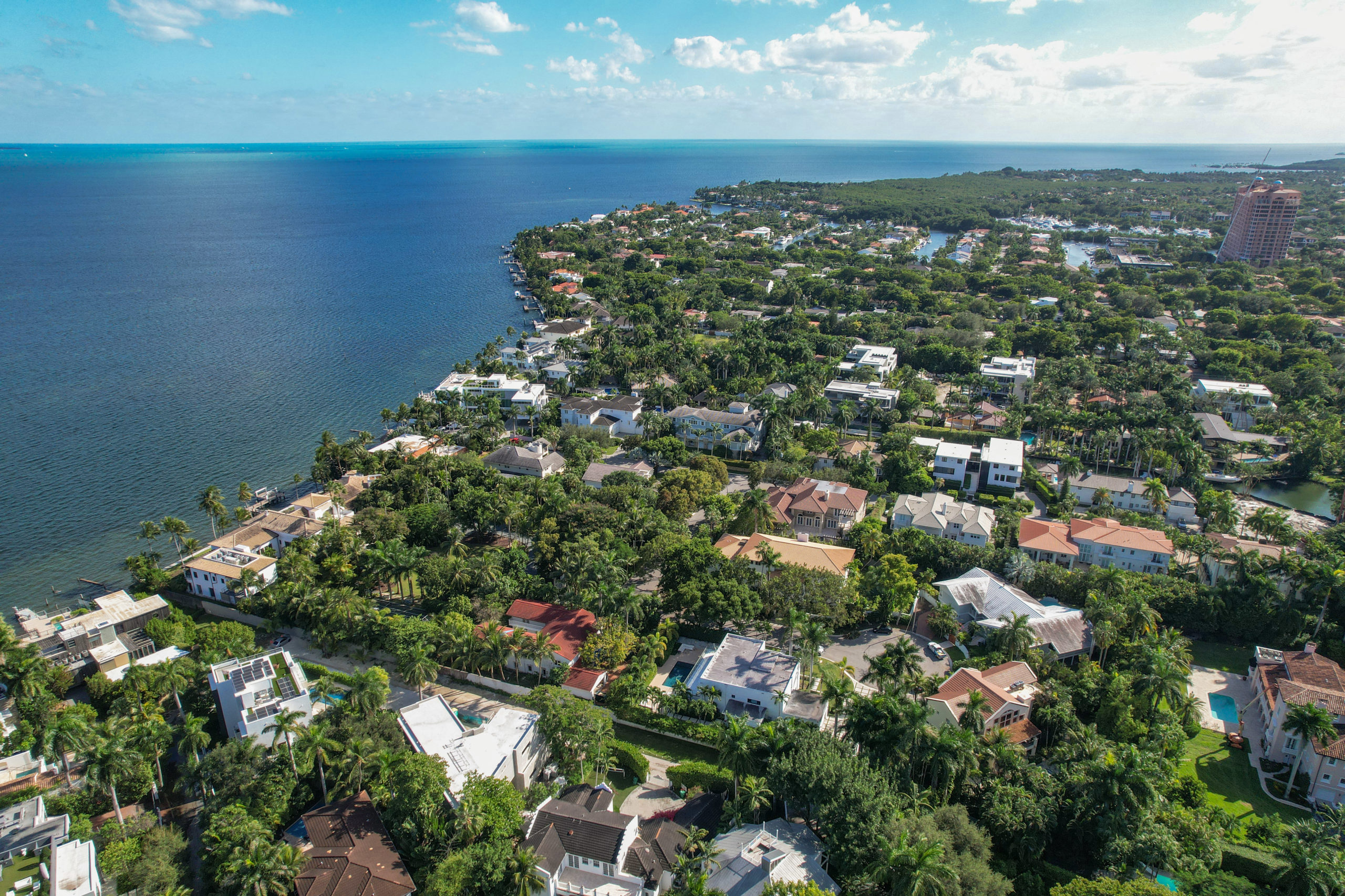 Single Family Homes for Sale in Miami | Single family homes in Coconut Grove Miami