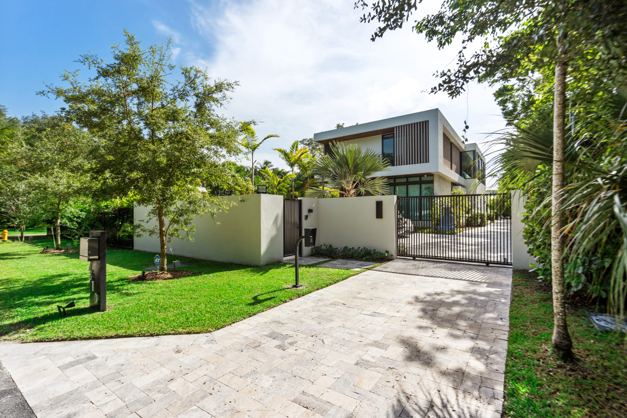Find the Best Miami Neighborhoods for Single Family Home Investing with these Key Rules - Recognize the Neighborhoods with the Best Upside Find the Best Miami Neighborhoods for Single Family Home Investing with these Key Rules - Recognize the Neighborhoods with the Best Upside