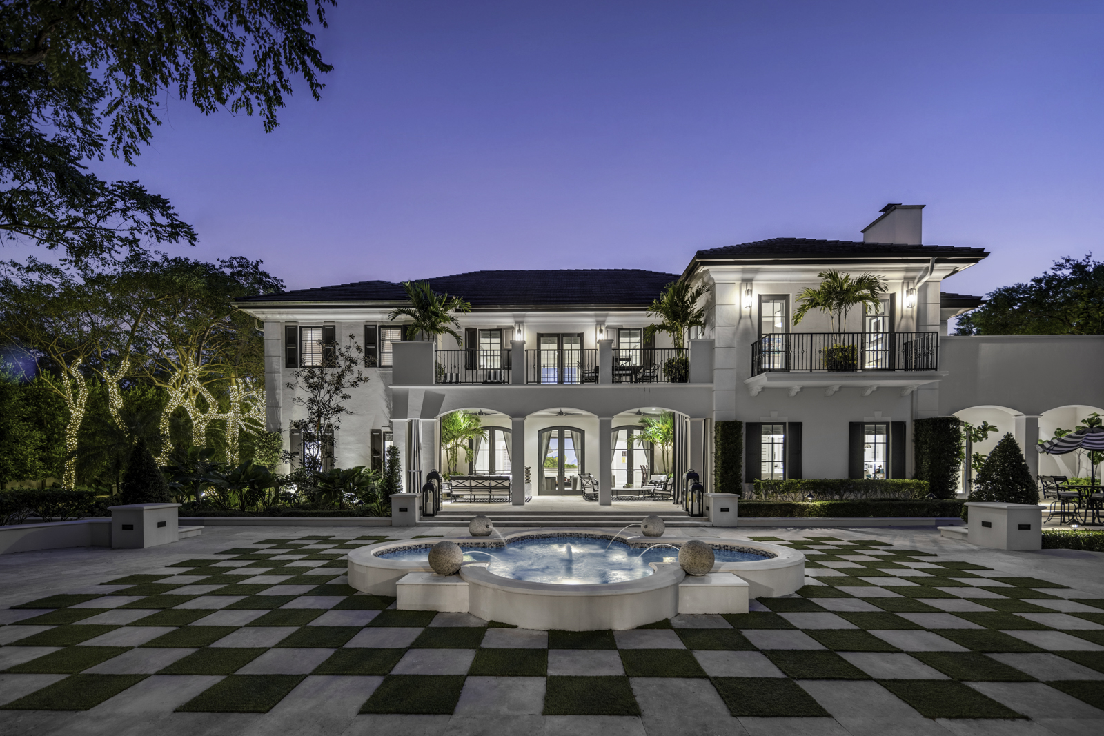 Coral Gables Luxury Homes | Snapper Creek Lakes Homes for Sale