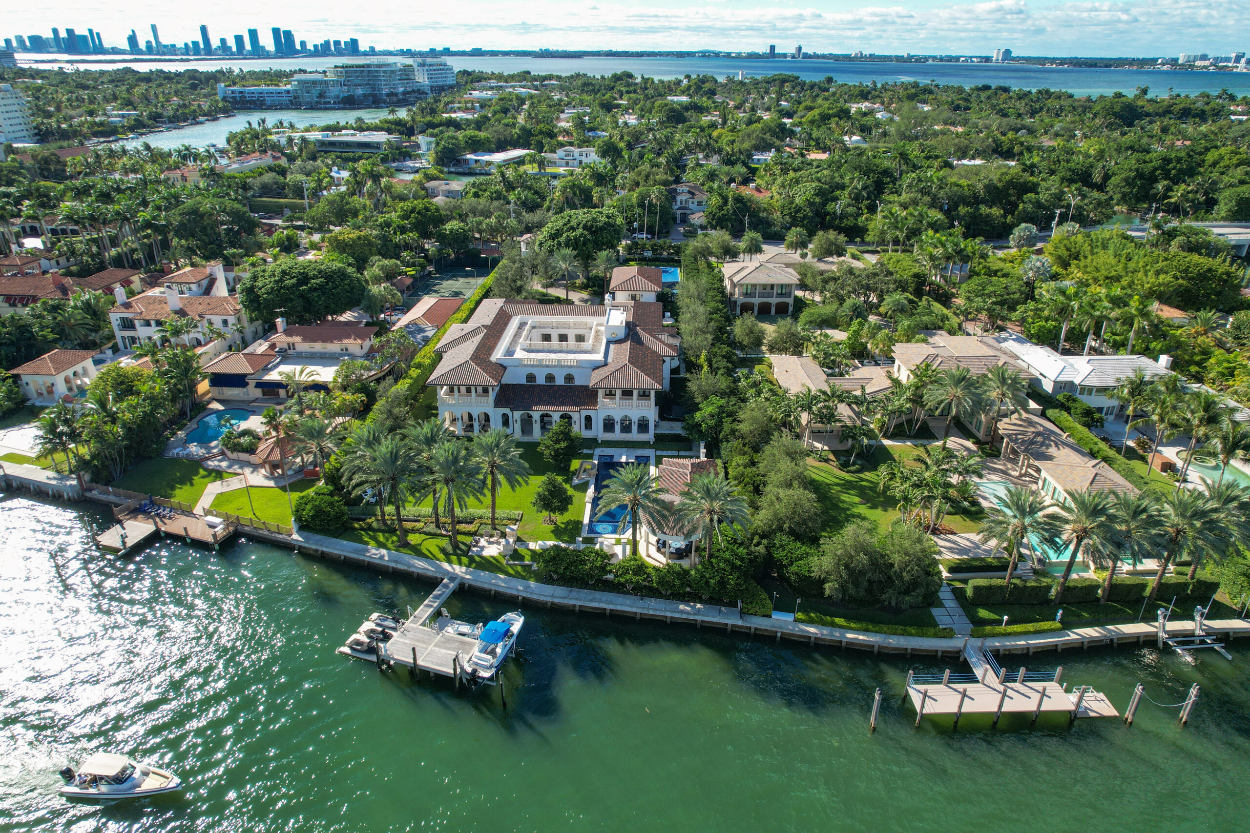 The Best Miami Beach Neighborhoods that are Non-Waterfront The Best Miami Beach Neighborhoods that are Non-Waterfront