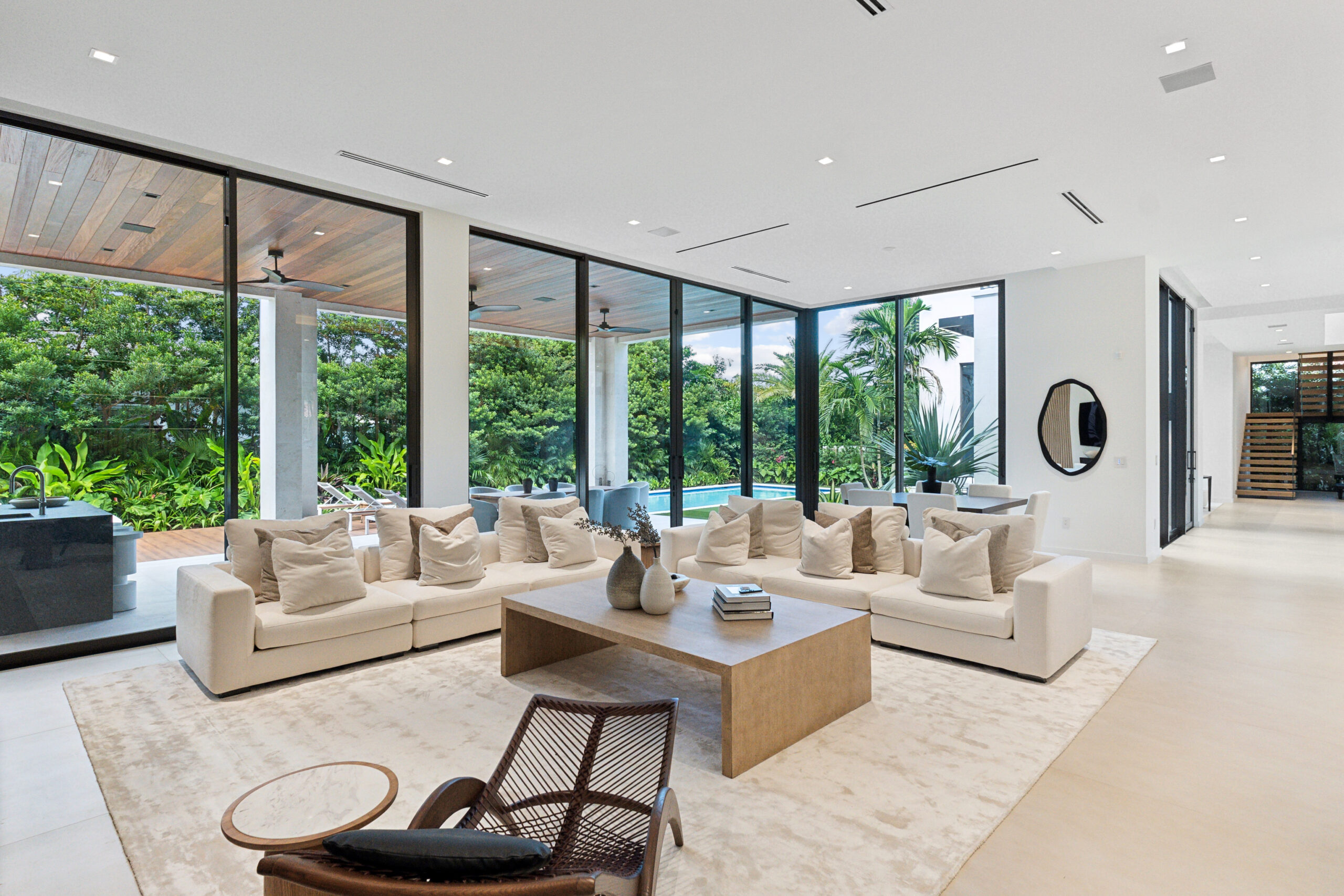 10 Proven Strategies to Relist and Sell Expired Listings Fast in Miami’s Competitive Market by a top realtor.