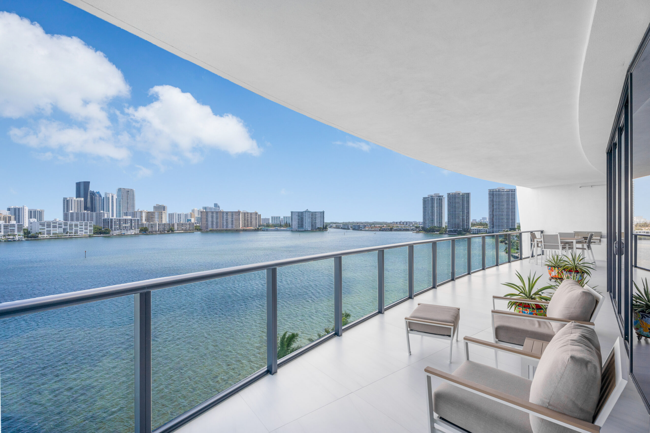 Aventura Condos for Sale: Why It’s a Top Choice for Luxury Condo Buyers in Miami Aventura Condos for Sale: Why It’s a Top Choice for Luxury Condo Buyers in Miami