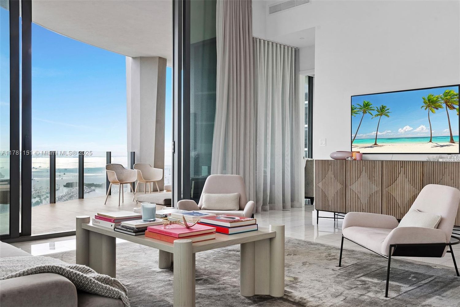 2025 Miami Real Estate Market Trends | Top 10 Questions Answered: Trends in Inventory, Pricing, Buyer Profiles & What’s Selling (or Not)
